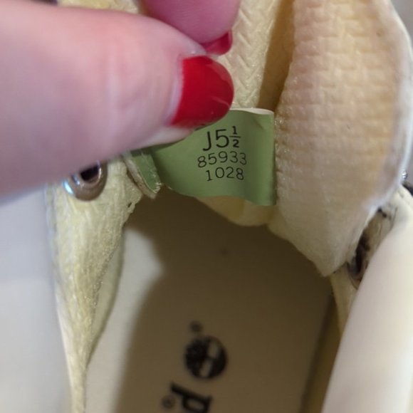 Like NEW Timberland Field Leather Boots - Picture 8 of 9